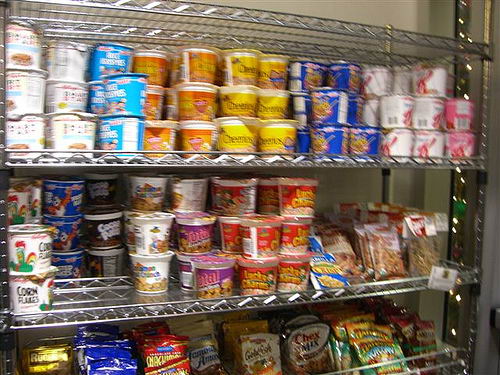 shelves_of_food